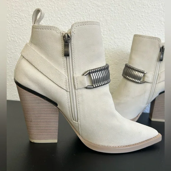 DKNY 8.5M Off White Tizz Embellished Pointed Toe Ankle Booties WESTERN SUEDE - Picture 5 of 15